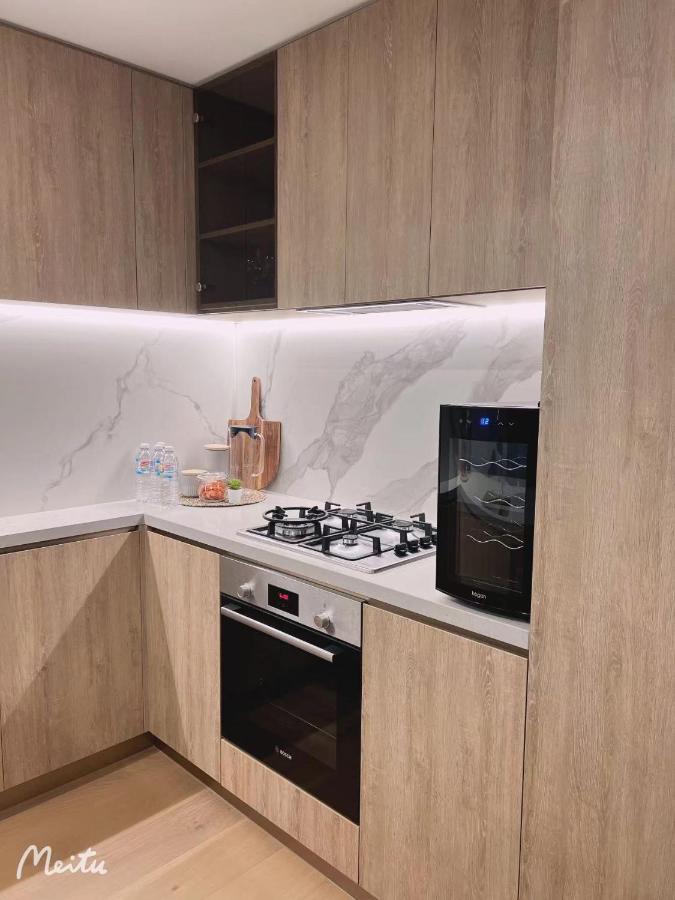 Apartment Luxurious 2 Bedroom In Broadbeach Casino High Floor Ocean View - Gc42 *