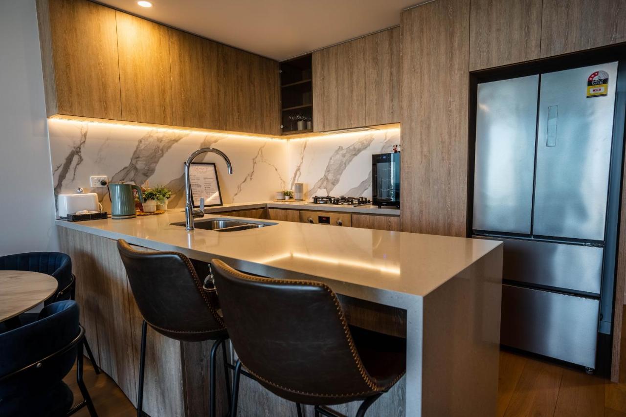 Luxurious 2 Bedroom In Broadbeach Casino High Floor Ocean View - Gc42 Apartment *